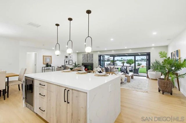 3052 Award Row, San Diego, CA 92122