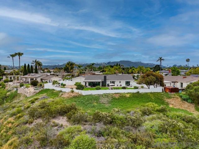 3052 Award Row, San Diego, CA 92122