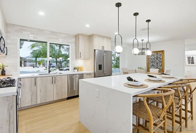 3052 Award Row, San Diego, CA 92122