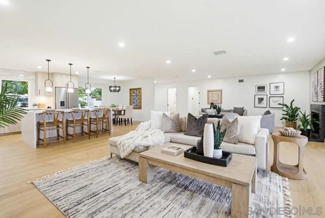 3052 Award Row, San Diego, CA 92122