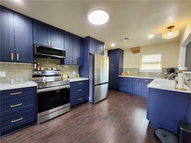 4937 Chatfield Road, Corpus Christi, TX 78413