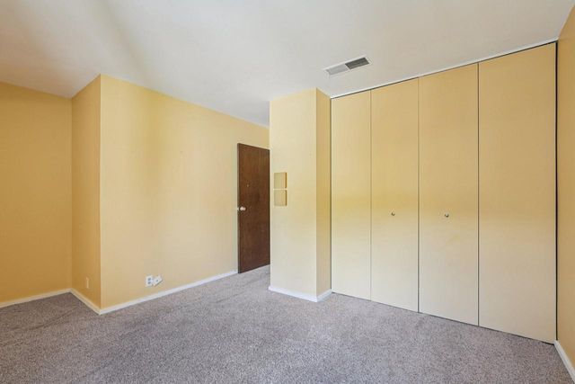 9211 N 70th STREET, Milwaukee, WI 53223