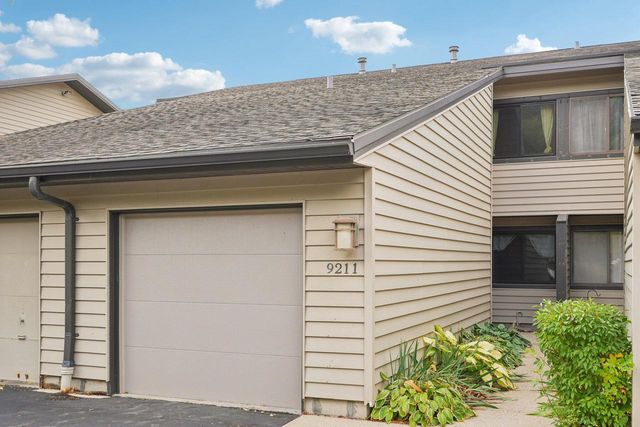 9211 N 70th STREET, Milwaukee, WI 53223