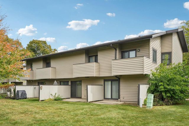 9211 N 70th STREET, Milwaukee, WI 53223