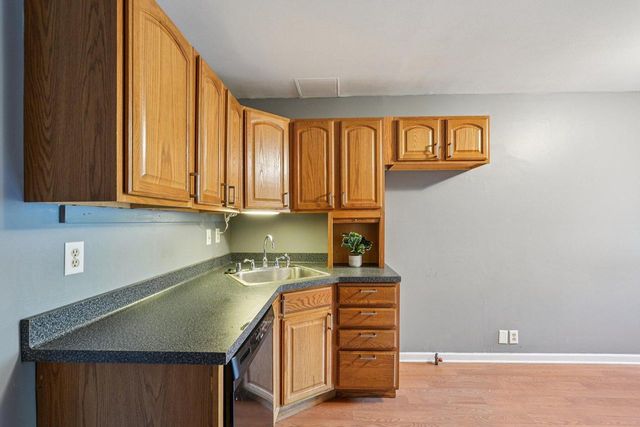 9211 N 70th STREET, Milwaukee, WI 53223