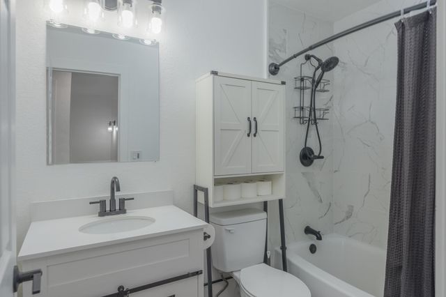 3124 TREATY STREET, North Pole, AK 99705