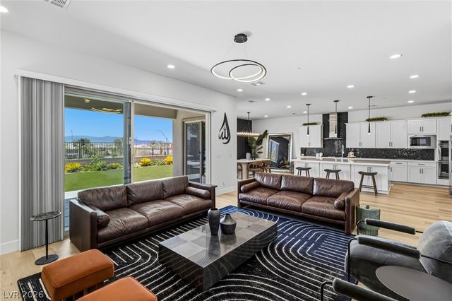 767 Glowing Horizon Street, Henderson, NV 89052