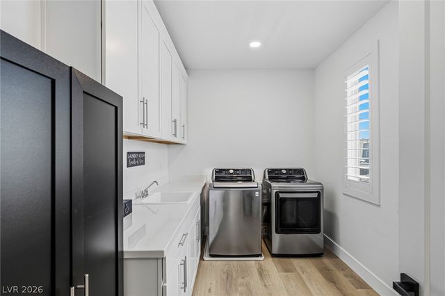 767 Glowing Horizon Street, Henderson, NV 89052