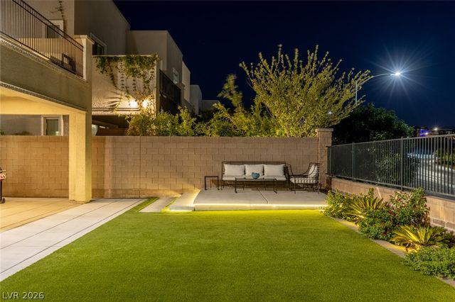 767 Glowing Horizon Street, Henderson, NV 89052