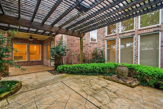 3011 Bonnebridge Way Boulevard, Houston, TX 77082