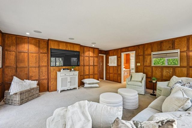 1014 Stonedge Dr, Napa, CA 94558