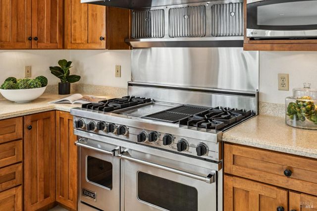 1014 Stonedge Dr, Napa, CA 94558