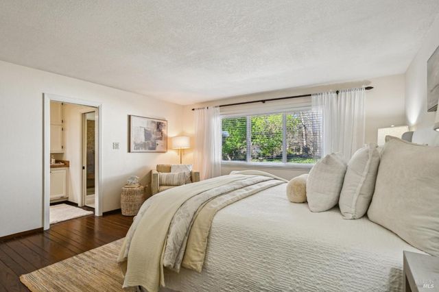 1014 Stonedge Dr, Napa, CA 94558