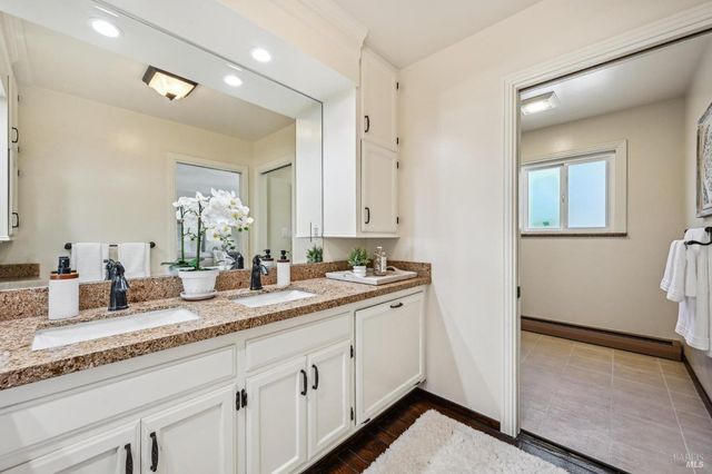 1014 Stonedge Dr, Napa, CA 94558