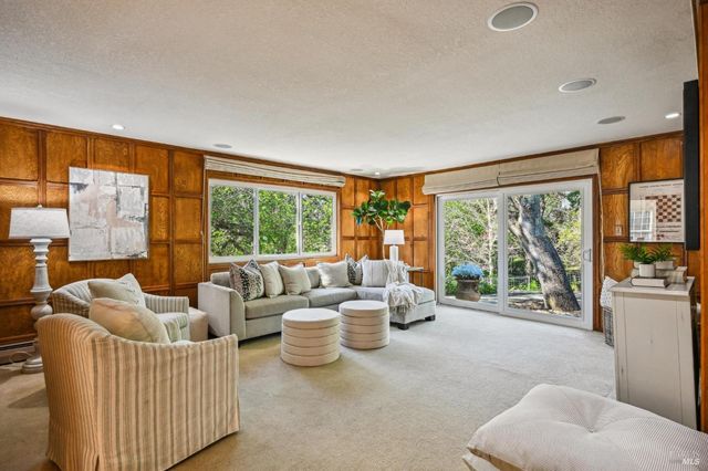 1014 Stonedge Dr, Napa, CA 94558