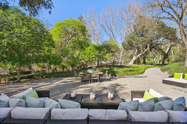 1014 Stonedge Dr, Napa, CA 94558