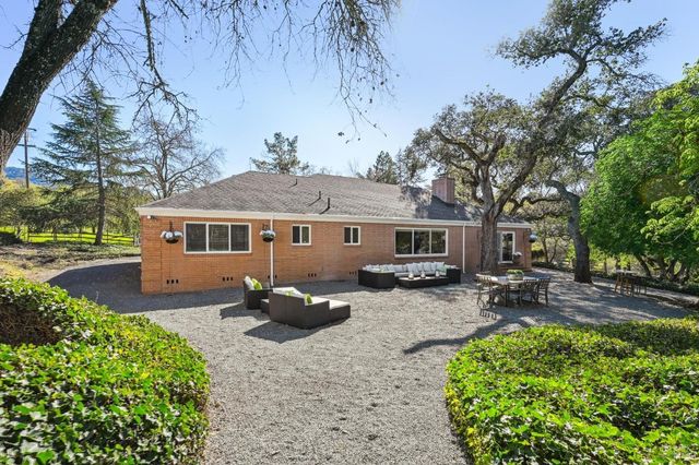 1014 Stonedge Dr, Napa, CA 94558