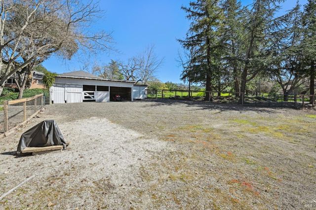 1014 Stonedge Dr, Napa, CA 94558