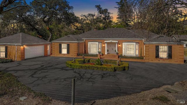 1014 Stonedge Dr, Napa, CA 94558