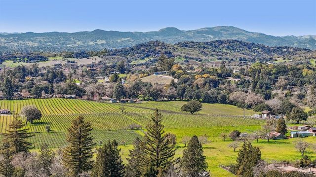 1014 Stonedge Dr, Napa, CA 94558