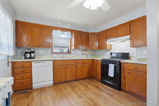 123 N S Street, Muskogee, OK 74403