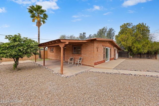 1207 N Sonoita Avenue, Tucson, AZ 85712