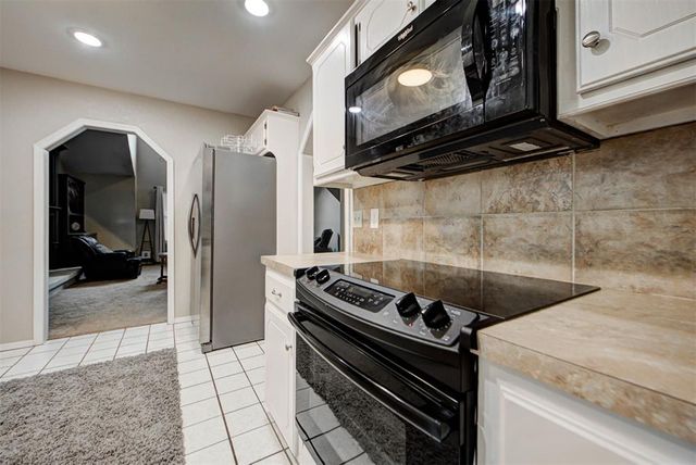 8301 NW 105th Terrace, Oklahoma City, OK 73162