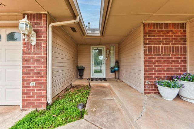 8301 NW 105th Terrace, Oklahoma City, OK 73162