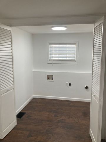 307 W Sherman Street, Bells, TX 75414