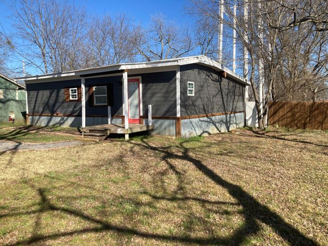 307 W Sherman Street, Bells, TX 75414