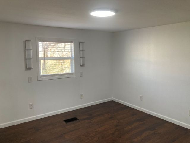 307 W Sherman Street, Bells, TX 75414