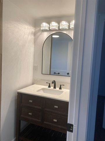 307 W Sherman Street, Bells, TX 75414