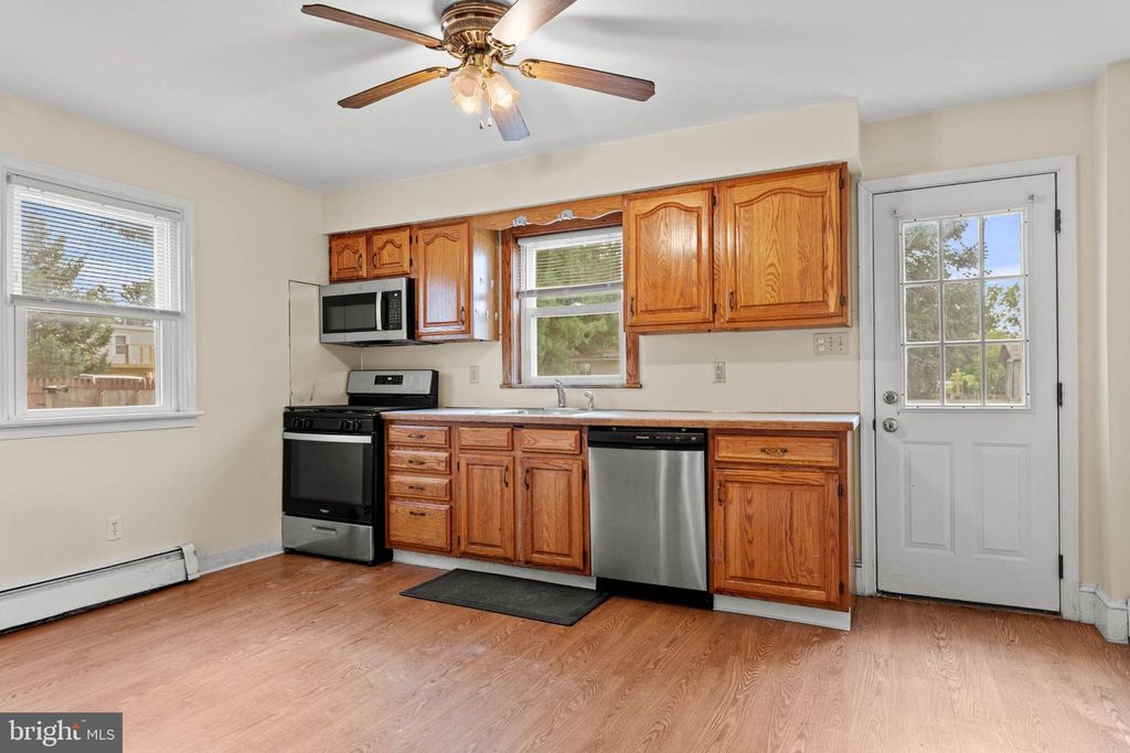 718 E RAILROAD AVE, HAVERFORD, PA 19041 — photo 5