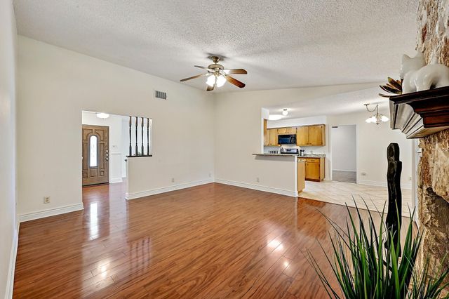 3707 Tarragona LN, Austin, TX 78727