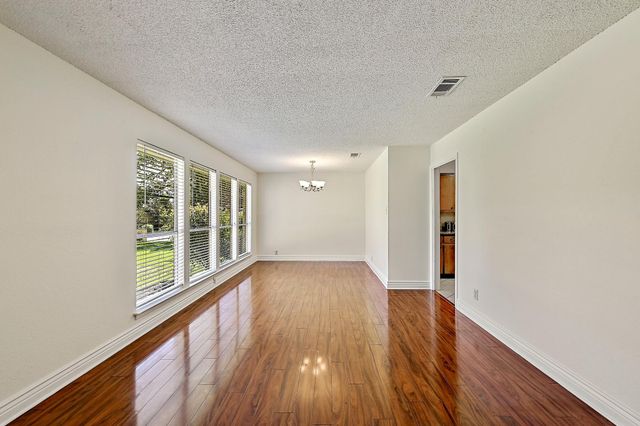 3707 Tarragona LN, Austin, TX 78727