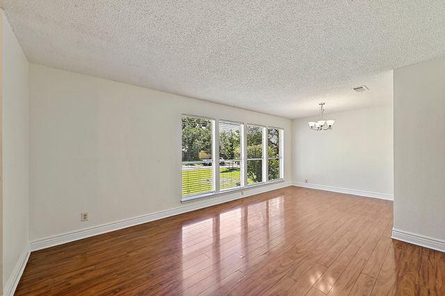 3707 Tarragona LN, Austin, TX 78727