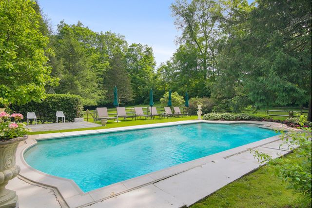 27 West Lane, Pound Ridge, NY 10576