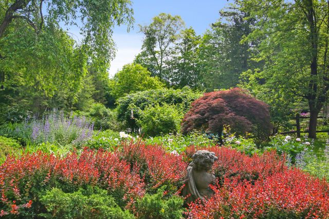 27 West Lane, Pound Ridge, NY 10576