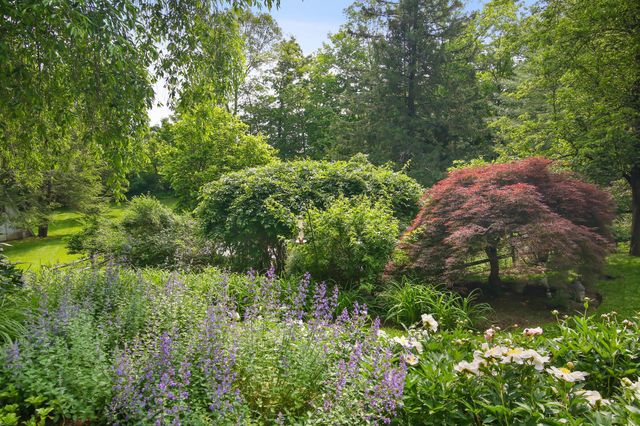 27 West Lane, Pound Ridge, NY 10576