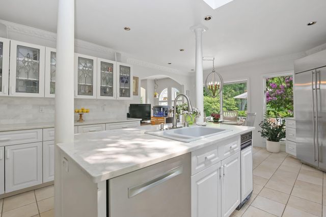 27 West Lane, Pound Ridge, NY 10576