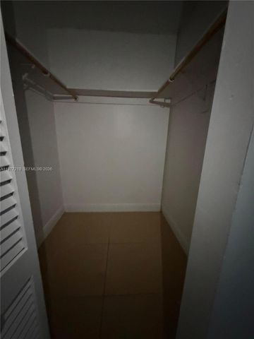 1735 W 60th St M201, Hialeah, FL 33012