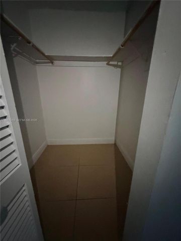 1735 W 60th St M201, Hialeah, FL 33012