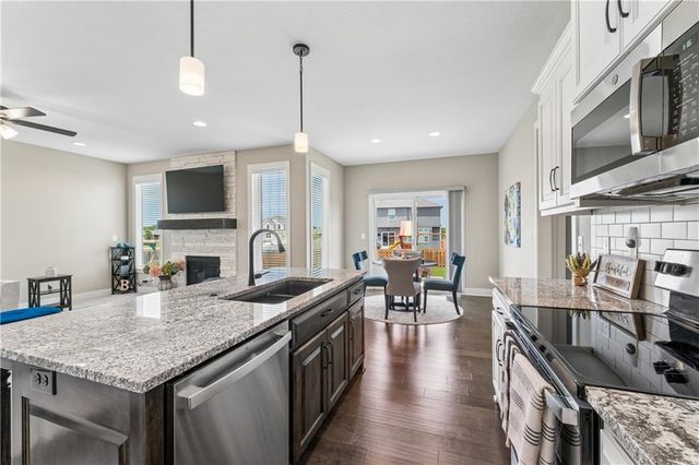 28412 W 161St Terrace, Gardner, KS 66030