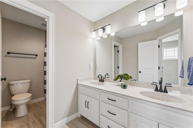 28412 W 161St Terrace, Gardner, KS 66030
