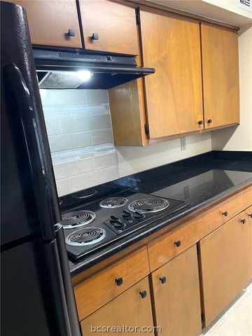 804 Eagle Pass Street, Bryan, TX 77802