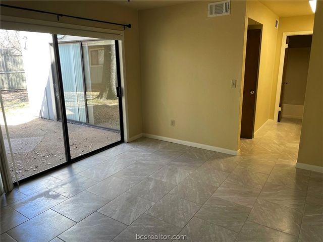 804 Eagle Pass Street, Bryan, TX 77802