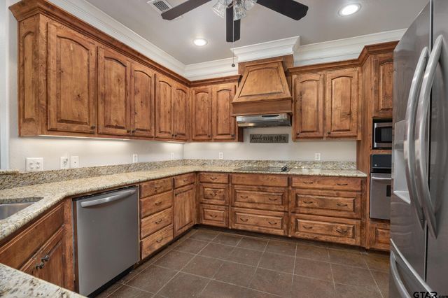 710 Willowood St., Longview, TX 75604