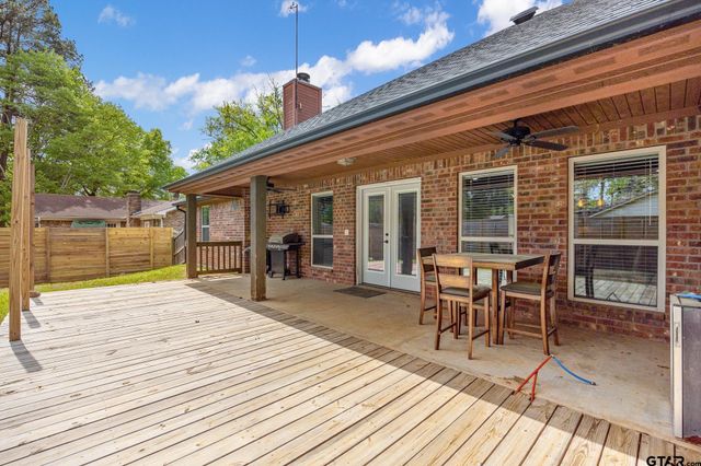 710 Willowood St., Longview, TX 75604