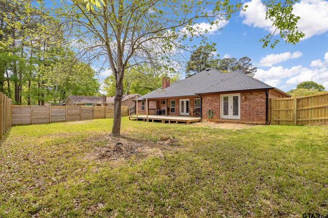 710 Willowood St., Longview, TX 75604