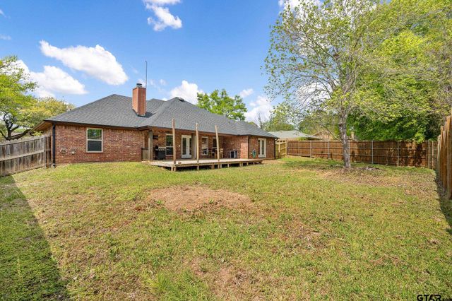 710 Willowood St., Longview, TX 75604